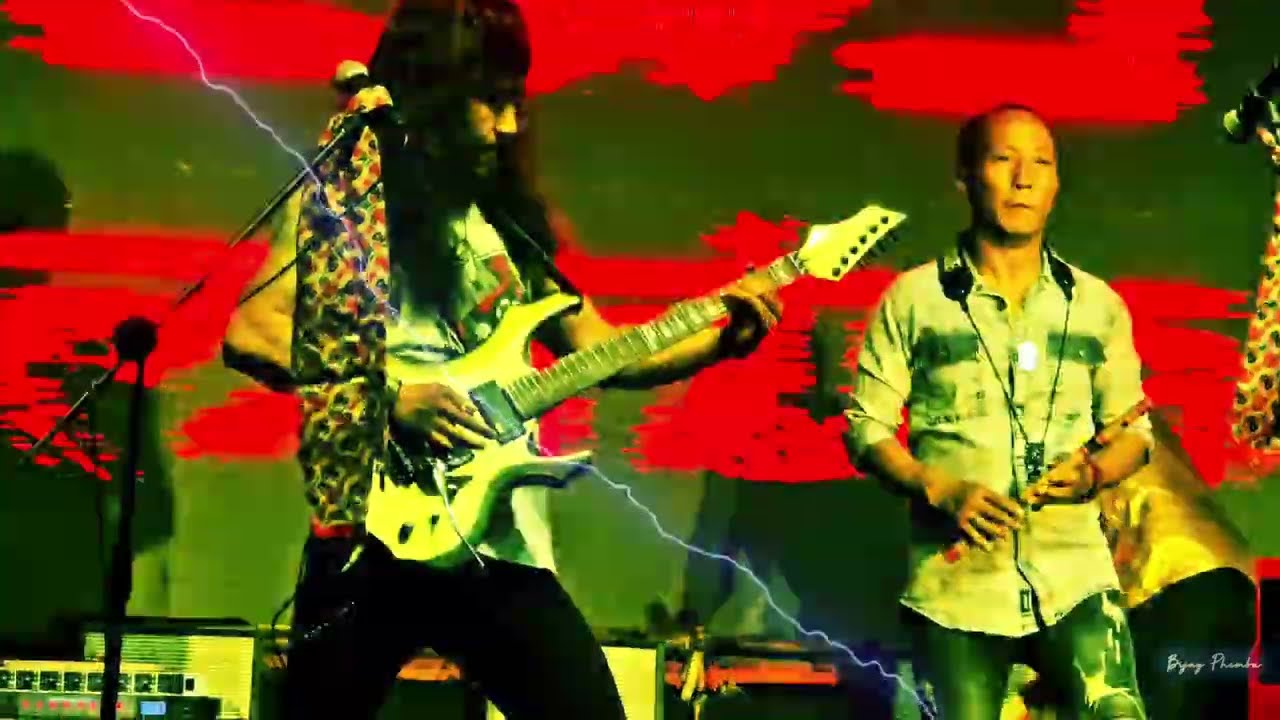 AKASHAIMA CHILA UDYO - MANTRA BAND, LIVE@ HIMALI, BHADRAPUR-1