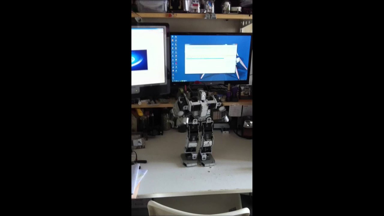 Tri Robot walk forward