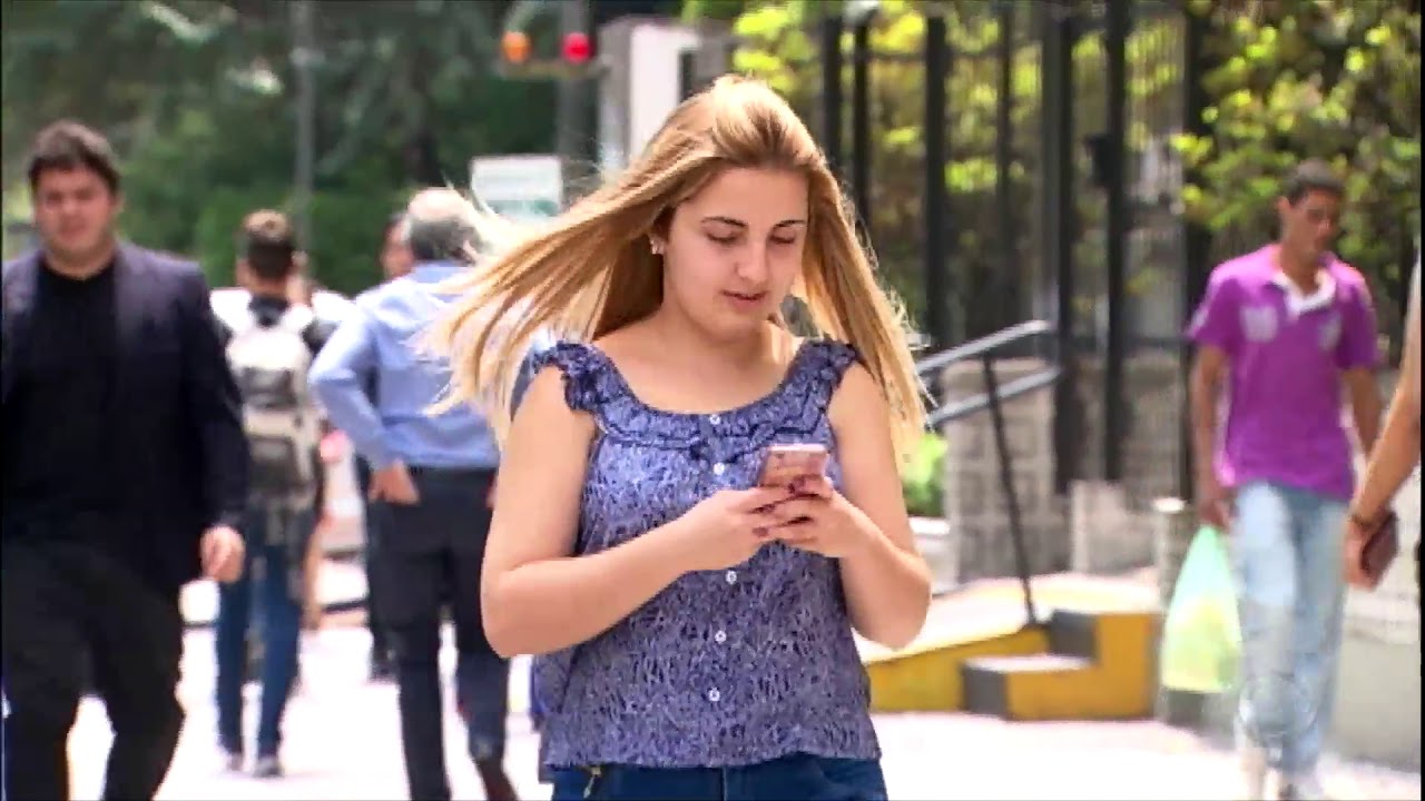 Saiba quando o uso do celular pode ser excessivo e provocar acidentes