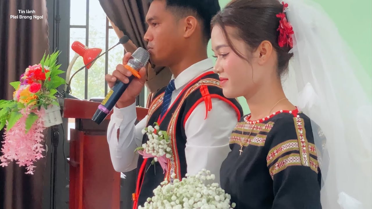 Phĕt Pơkol Y' Khiêm & H' Đuin Điểm nhóm Plei Brong Ngol