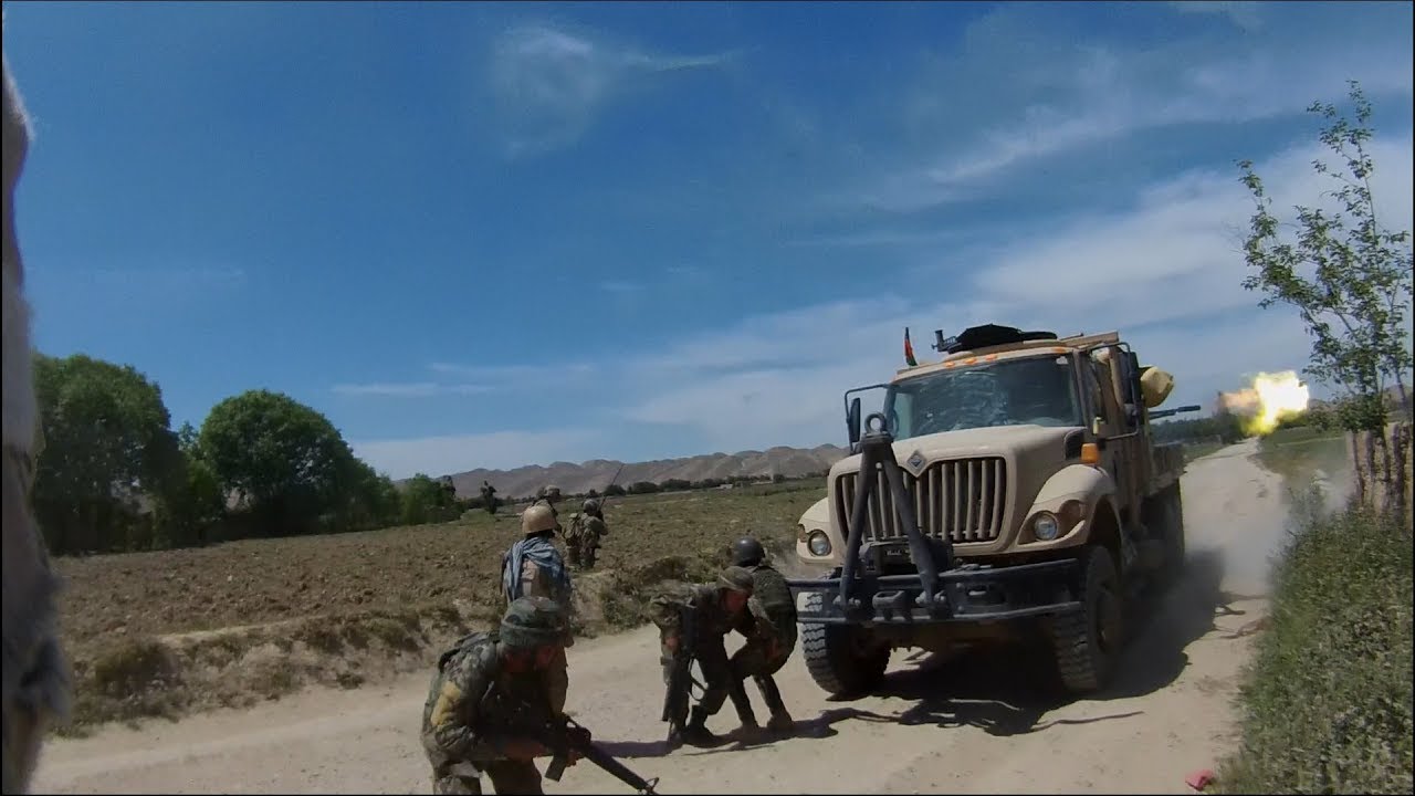 Видео с каской армии США, боевые кадры войны в Афганистане, совместное патрулирование с ANA, AUP ...