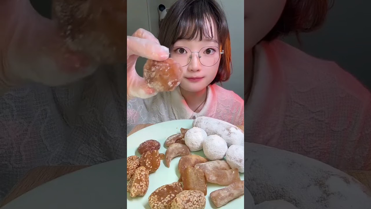 Old-Fashioned Pastry Mystery Unveiled: Dive into the World of Chewing Sounds