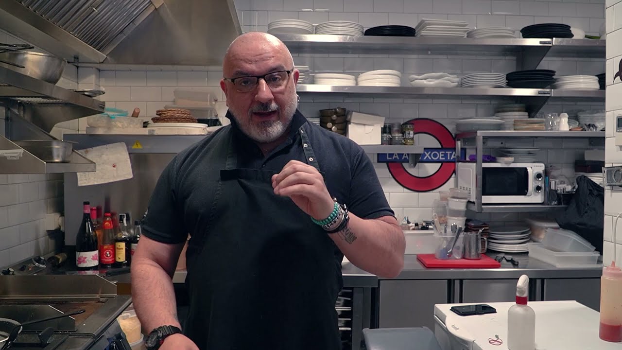 🐠 Receta de salmonetes con guisantes de Pablo Caballero