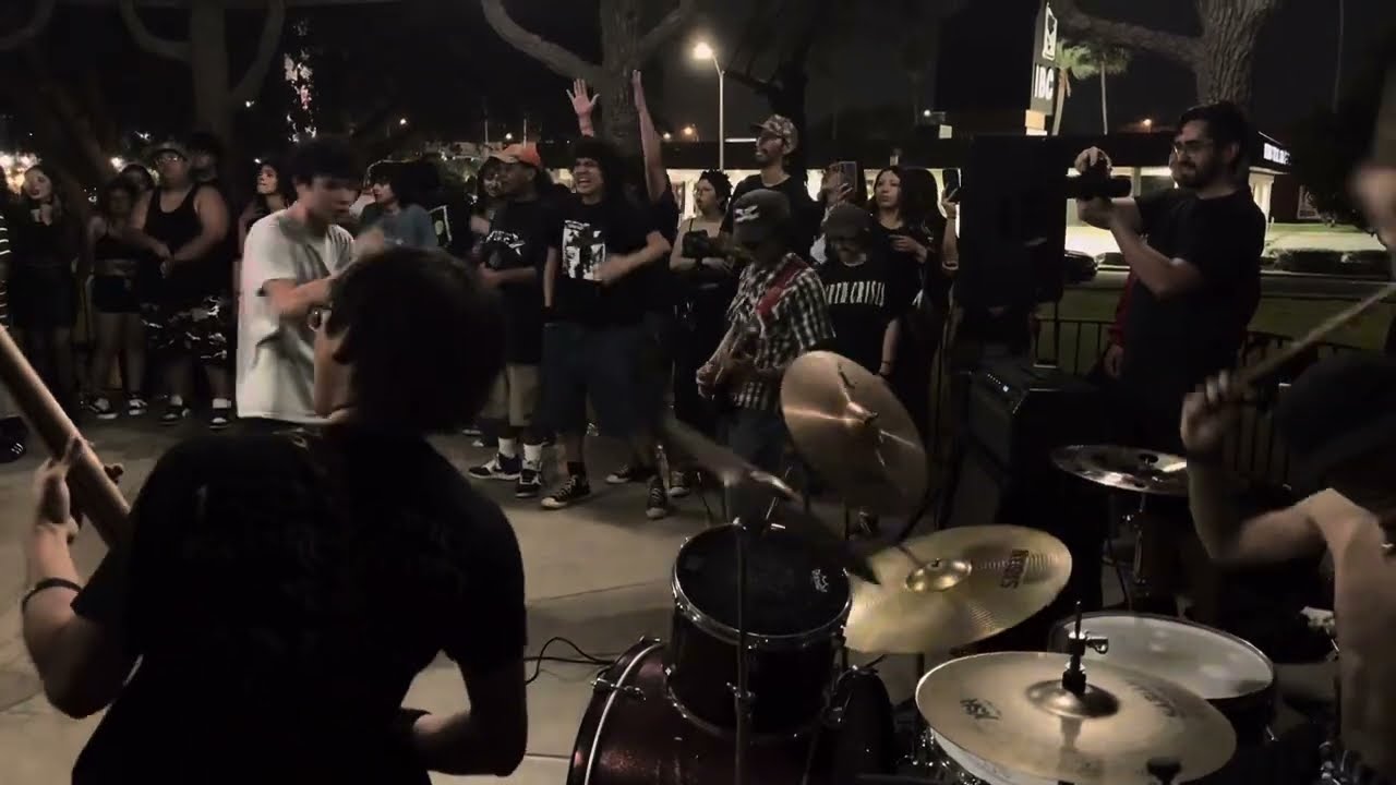 In her shallow grave| Haunted by a Corroded eden- Tears of Avarel cover | live @ Archer park