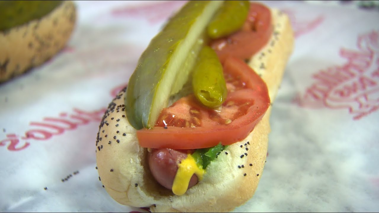 Лучший хот-дог в Чикаго: Portillo's Hot Dogs