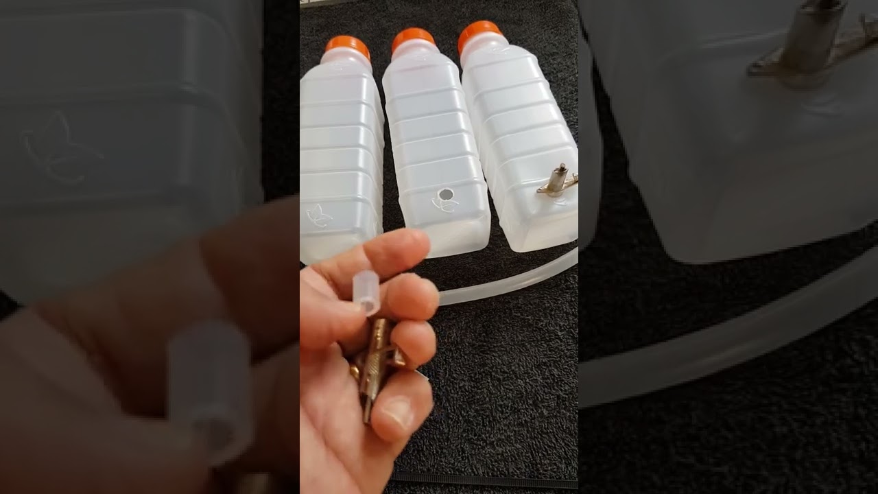 Como fazer as garrafinhas de bebedouro automático para canários.