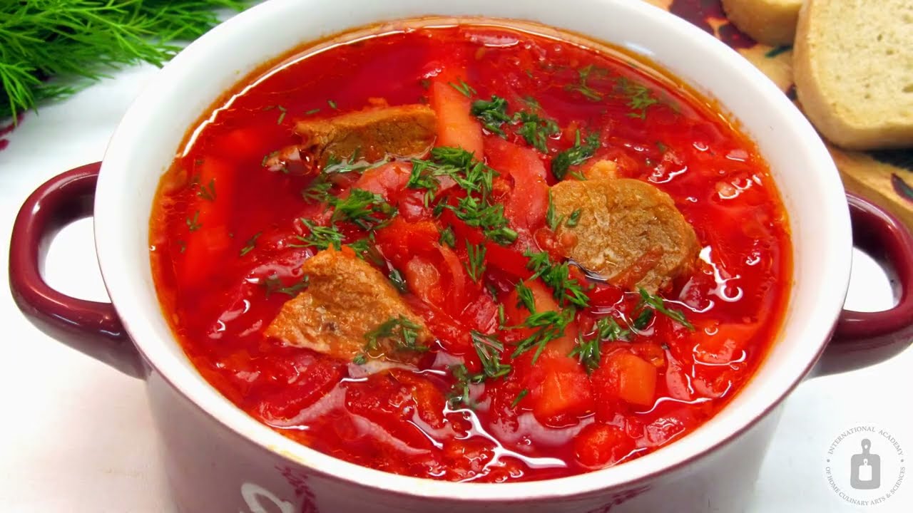 С кислинкой и потрясающим ароматом. БОРЩ СО СВИНИНОЙ, КВАШЕНОЙ КАПУСТОЙ И БОЛГАРСКИМ ПЕРЦЕМ