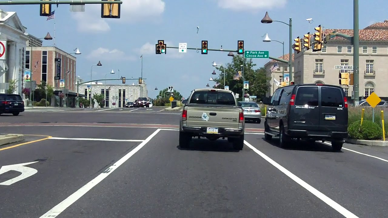 Chocolate Avenue (US 422 - Hershey, PA) eastbound