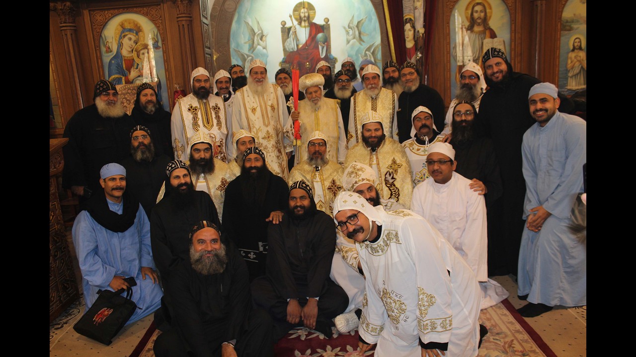آباء مجمع رهبان دير السريان يزفون الآباء الرهبان الكهنة الجدد
