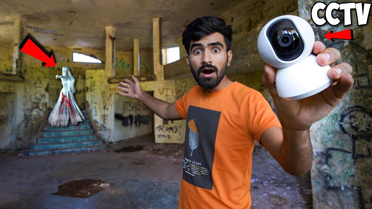 We Put Night Vision CCTV Cameras At Haunted Hotel - सच में भूत दिख गया 😱