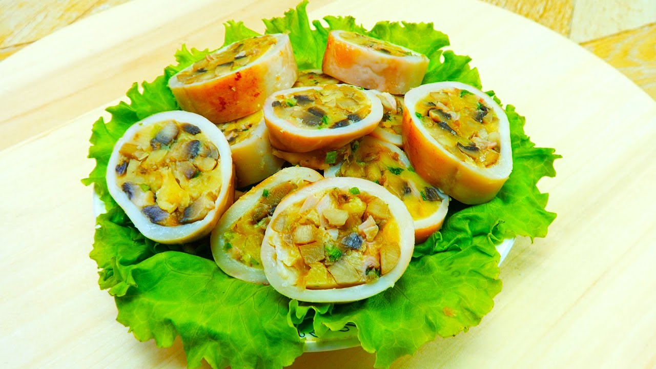Быстрая, недорогая и вкусная закуска. Фаршированные кальмары с грибами и сыром на сковороде.