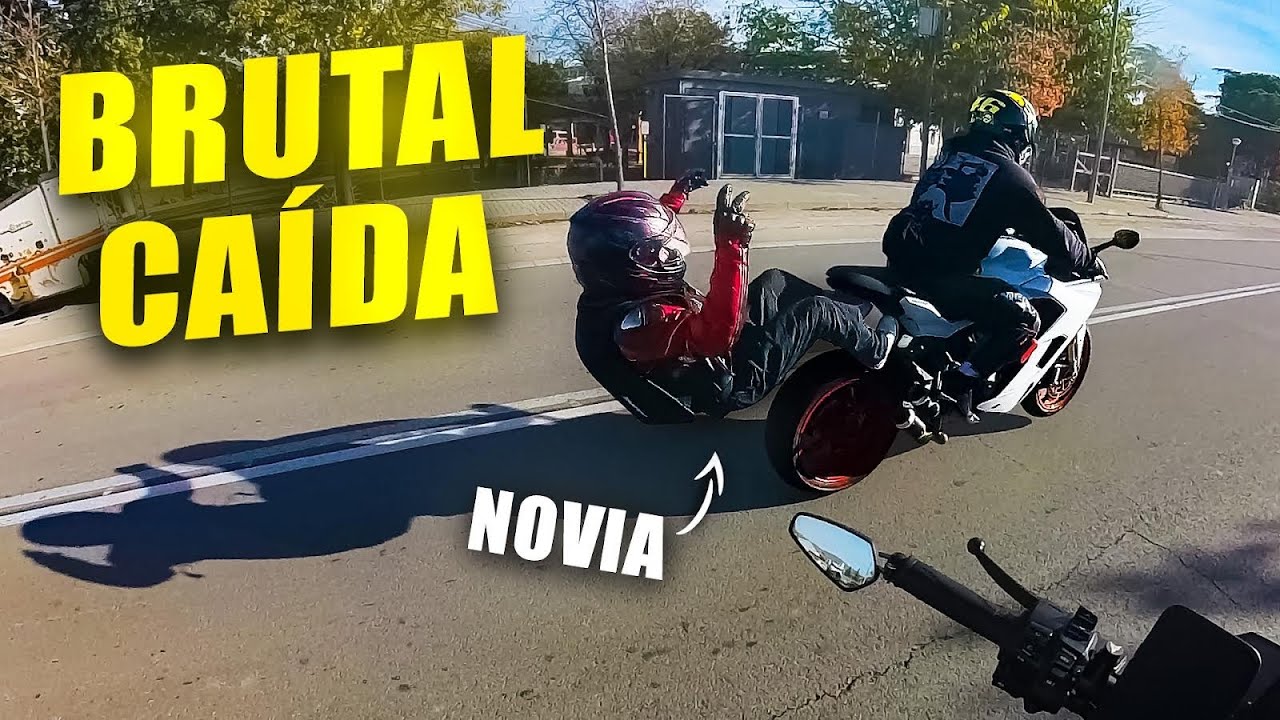 🤕 NOVIA SE CAE DE LA MOTO en LA ÚLTIMA RUTA