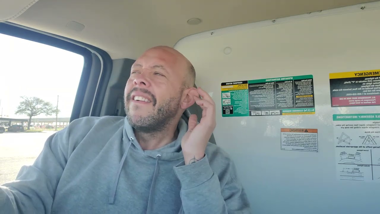 Очевидно, эта пожилая дама не знала, с кем связывается.