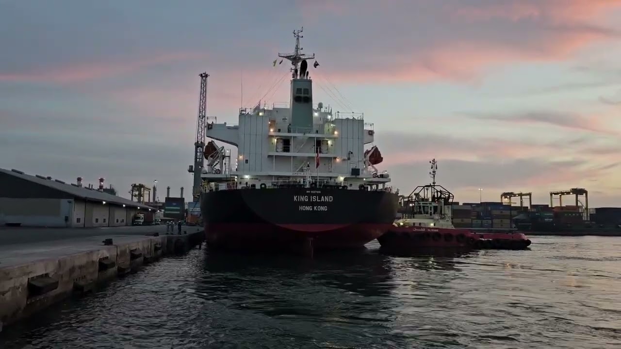 BERTHING⛴️കപ്പൽ ജെട്ടിയിൽ എത്തി.🌍 please like and subseribe 🌀