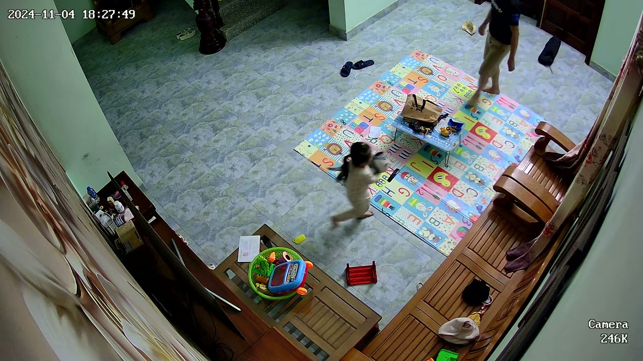 Chip chơi trò cảnh sát - 2