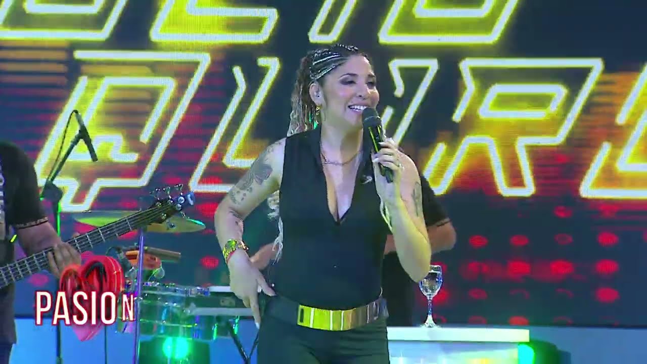 Amor de la salada - Rocio Quiroz en vivo