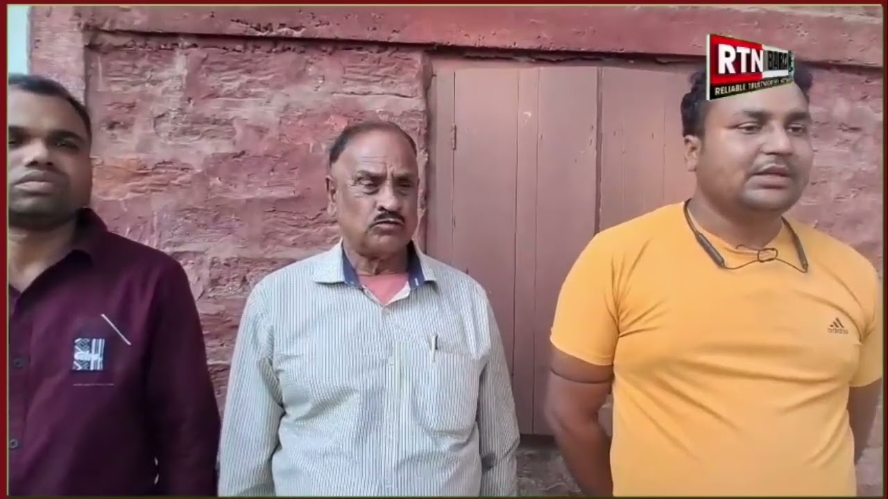 দুই সন্তানের জননীকে নিয়ে পরকীয়ায় জড়ালেন বোয়ালীপারের হেলু মেম্বার, থানায় মামলা, চাঞ্চল্য এলাকায়। 