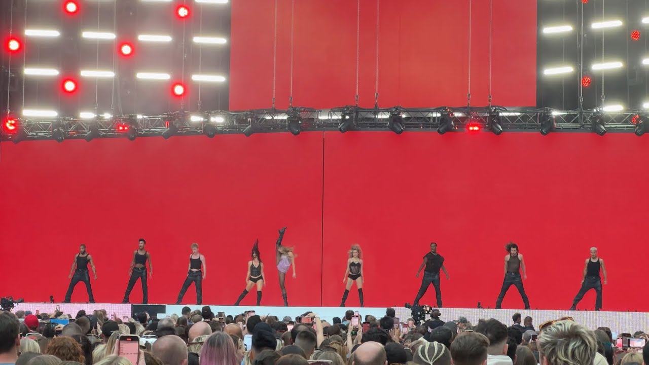 Tate McRae Summertime Ball 2025 Exes