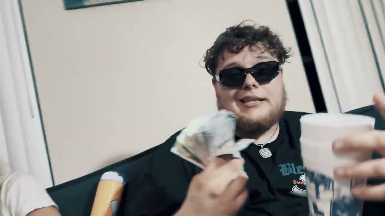 GwallaBaby - CRASHOUT PT 2 Ft Ot Helix & Ot Will