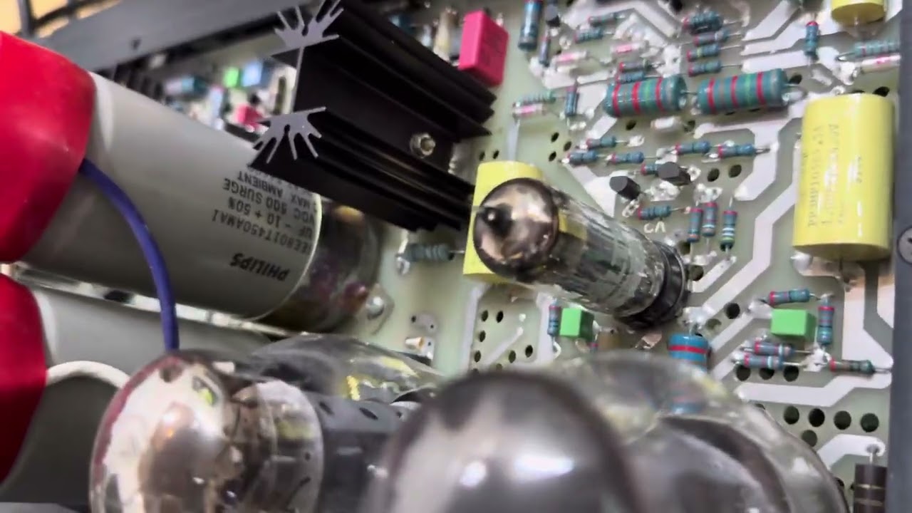 Kỉ niệm 2 năm audio Sáng Vũ chi ân khách hàng pre pow audio research classic30 và ls1 giá 36 triệu.