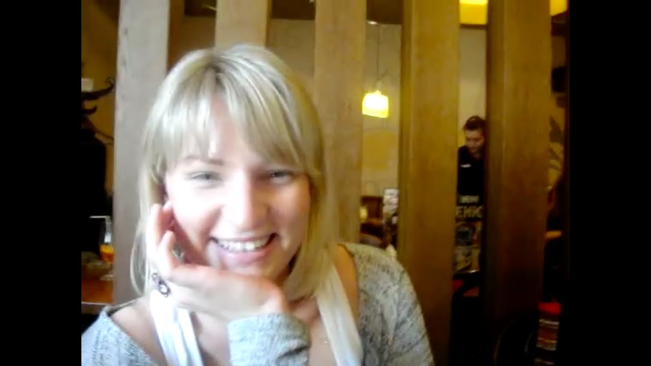 RUSSIANS GIRLS Speaking In SPANISH - CHICAS RUSAS Hablando En ESPAÑOL