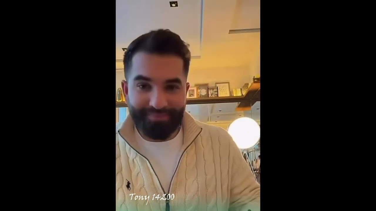 kendji girac signe des autographes pendant ces vacances de Noël en familles