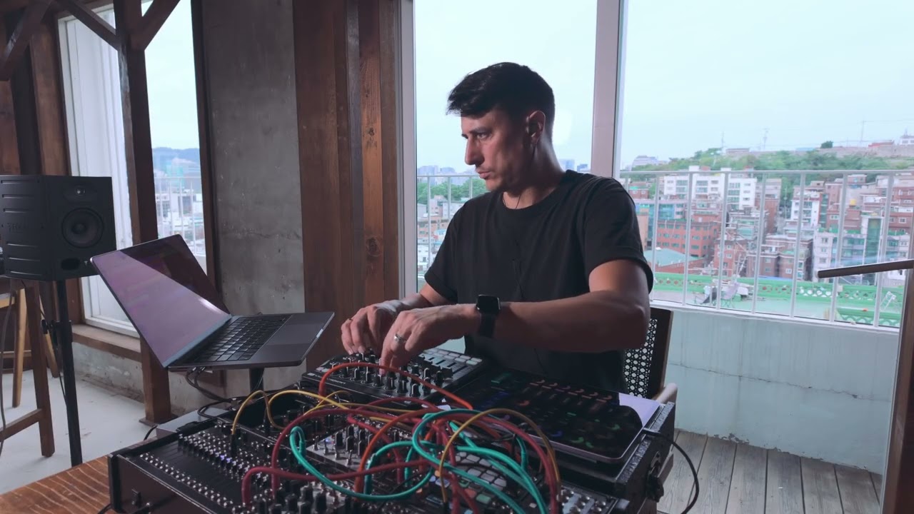K.O.P. 32 - TT (Live Jam – Eurorack - Freetekno / Raw 808 Session)