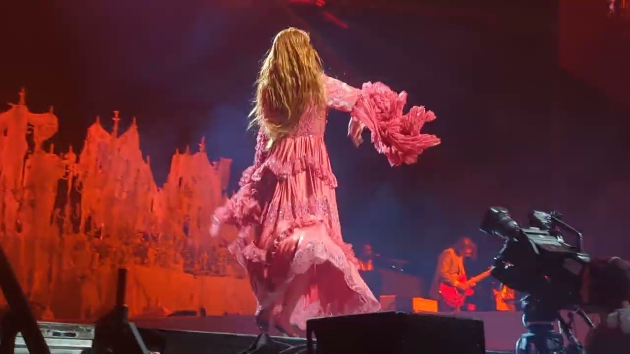Rabbit Heart - Florence + the Machine (Live @ o2 Arena, London - 18/11/22)