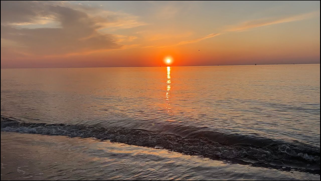 Fort Monroe Beach | Walk Along | 10 minutes | Sunrise | Hampton, VA
