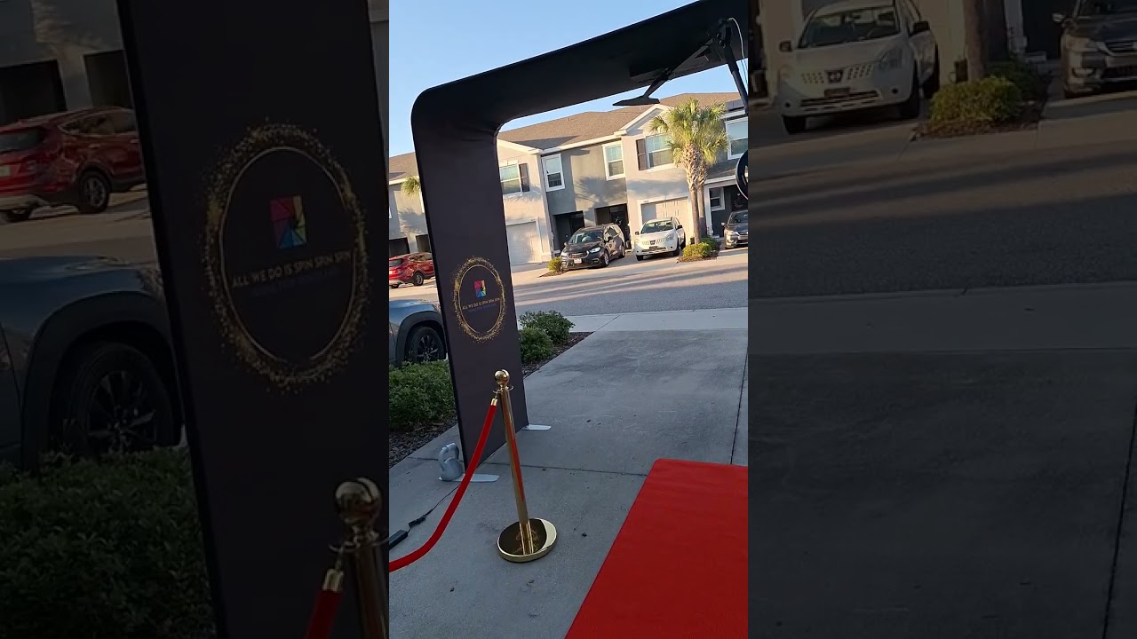 Check out our Overhead 360 photo booth