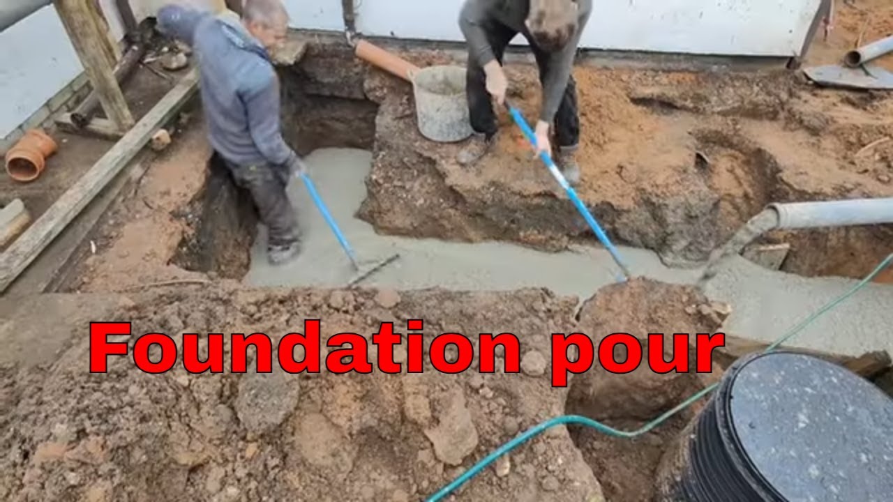 Заливка большого бетонного фундамента