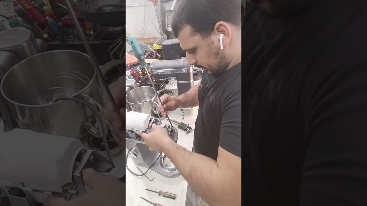 תיקון מיקסר קמיקס| תיקון מיקסר | מעבדה למיקסרים| תיקון מיקסר שלא מסתובב 0506332328.