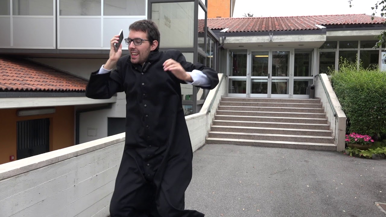 03_Saluto a Don Davide - Prossimamente al cinema