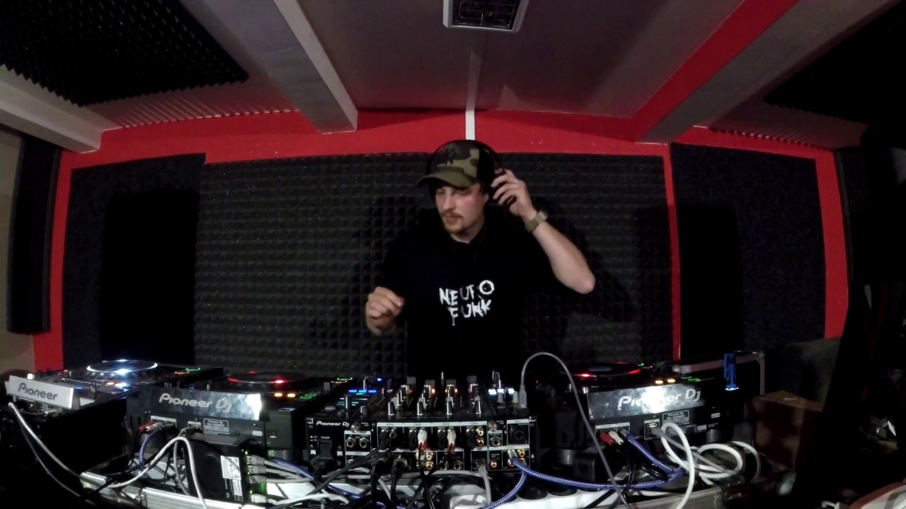 FLOKI -  Garage Mix (Drum and Bass)