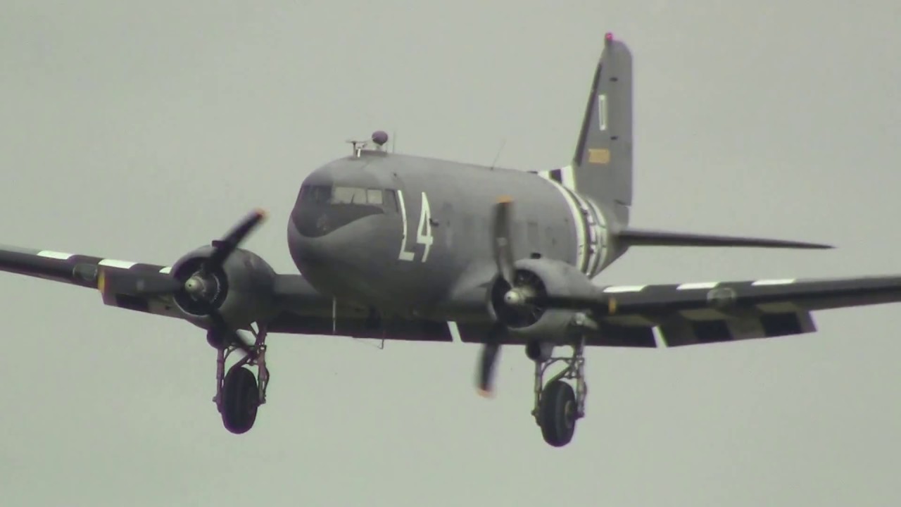Dakota C-47 L4 Church fenton airshow 26.9.15