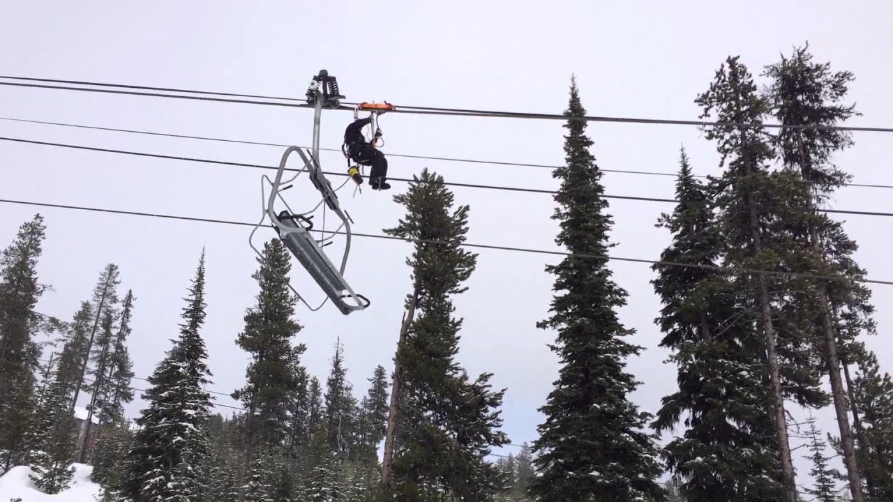 Chairlift Evacuation demonstration by Big White Ski Patrol