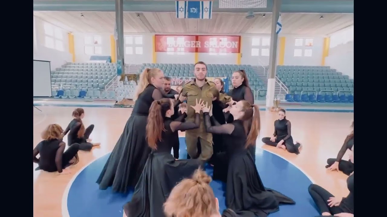 להקות המחול הייצוגית של מגדל העמק                  ״זוז בעמק״ בטקס יום הזיכרון 2023 - שבורי לב