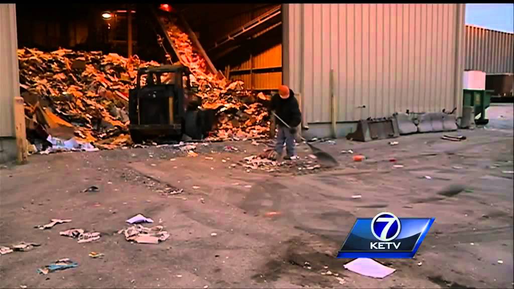 Omaha sees big increase in trash after Christmas