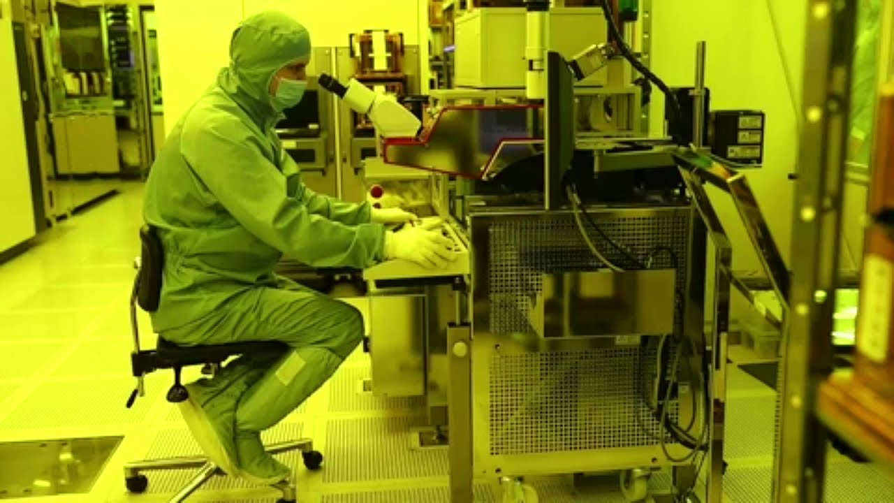 Manufacture of microelectronic products. Производство микроэлектронной продукции на заводе "Микрон"