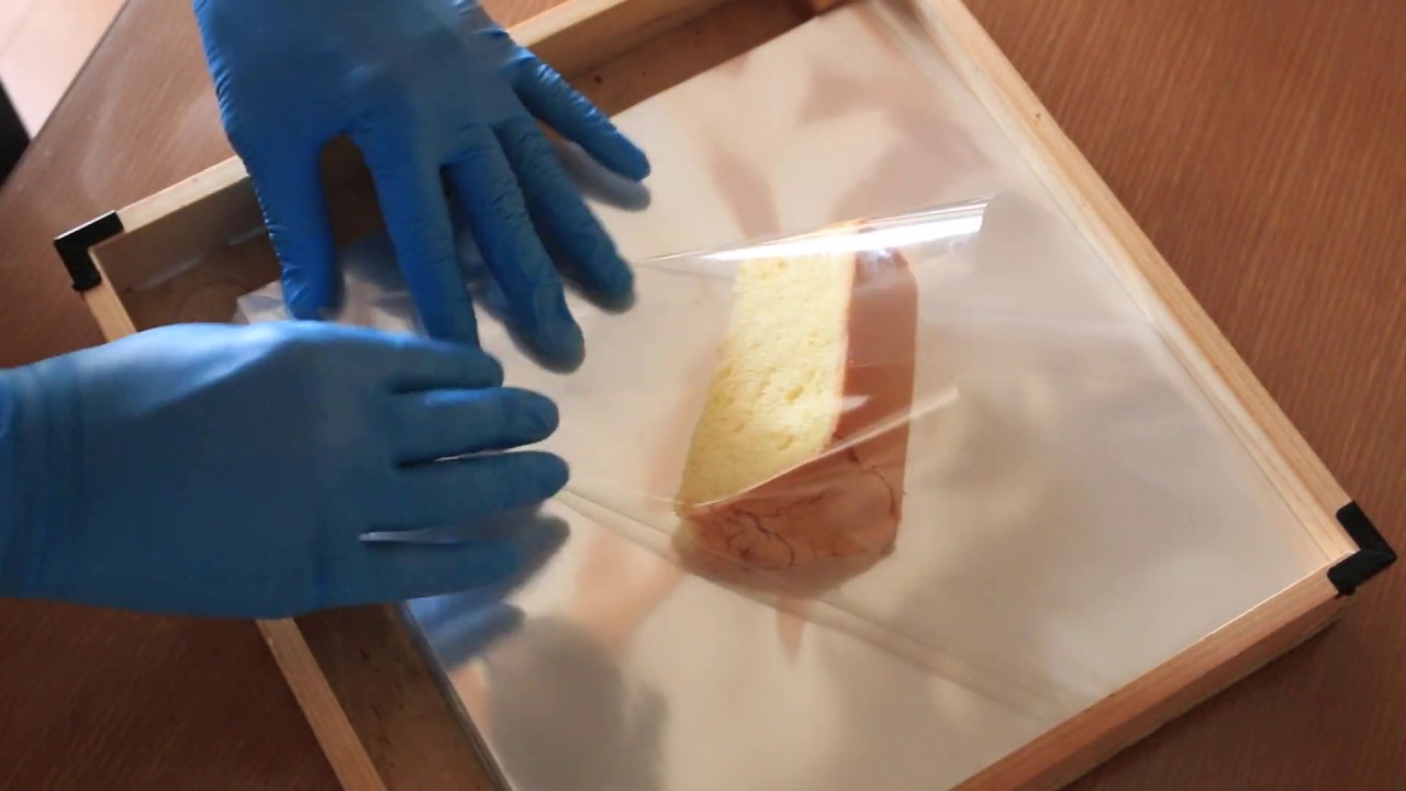 シフォンケーキの店プチフルール　シフォンケーキの包み方