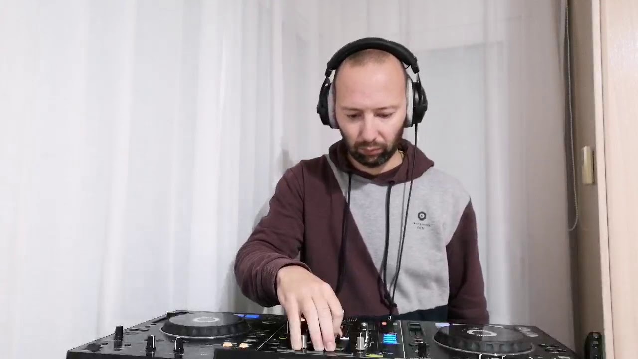Deep house Ivan Garci -Vlosfer sessions December 2020