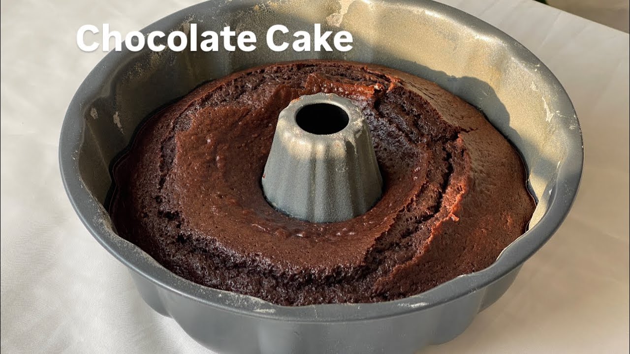 Chocolate Cake in less than 5 minutes! The BEST Chocolate Cake Recipe