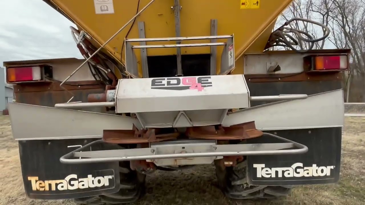 2018 Terra-Gator 8400B Fertilizer Spreader