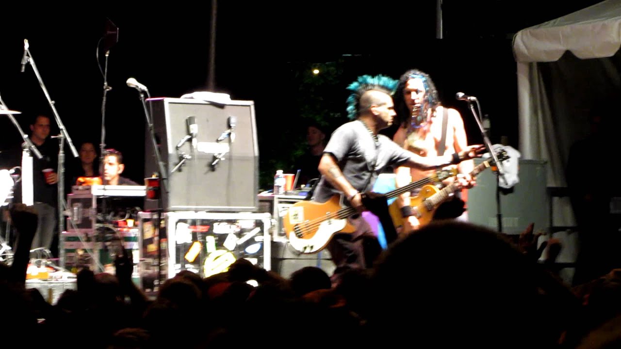 NOFX - She's Nubs, live @ Riot Fest, Fort York, Toronto. Sept 9, 12