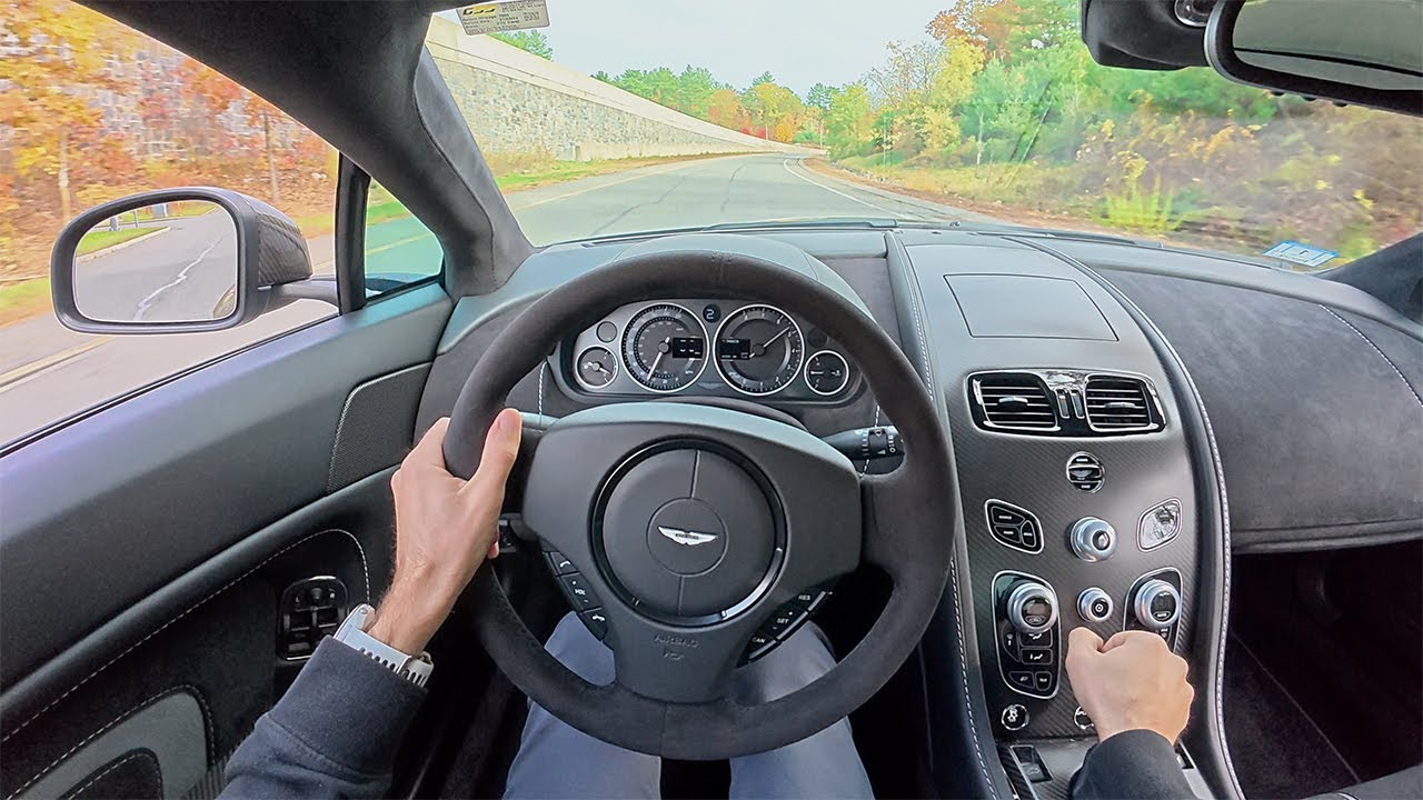 Aston Martin V12 Vantage S 2017 года выпуска — за рулём редкого 568-сильного трансмиссии Dog Leg ...