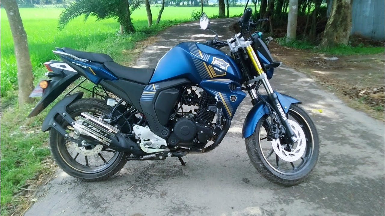প্রথমবারের মতো ইঞ্জিন অয়েল পরিবর্তন করলাম 🙂 FZS V2_ Yamalube Engine Oil