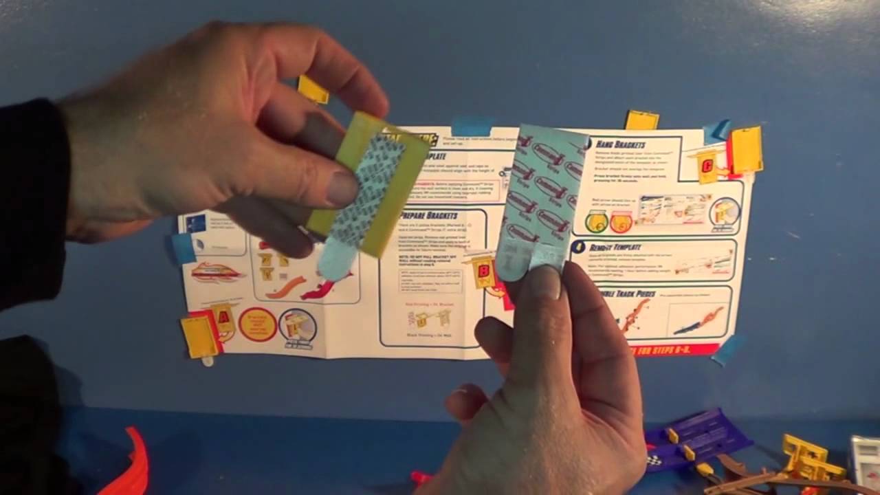 Hot Wheels Wall Tracks Racing Duel Product Demonstration