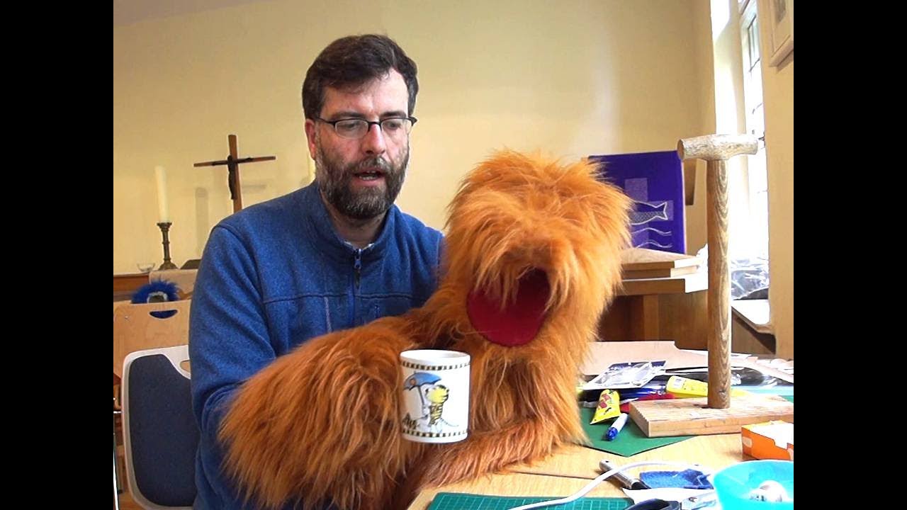 Es lebt... und trinkt meinen Kaffee!!! Handpuppe Teil 3