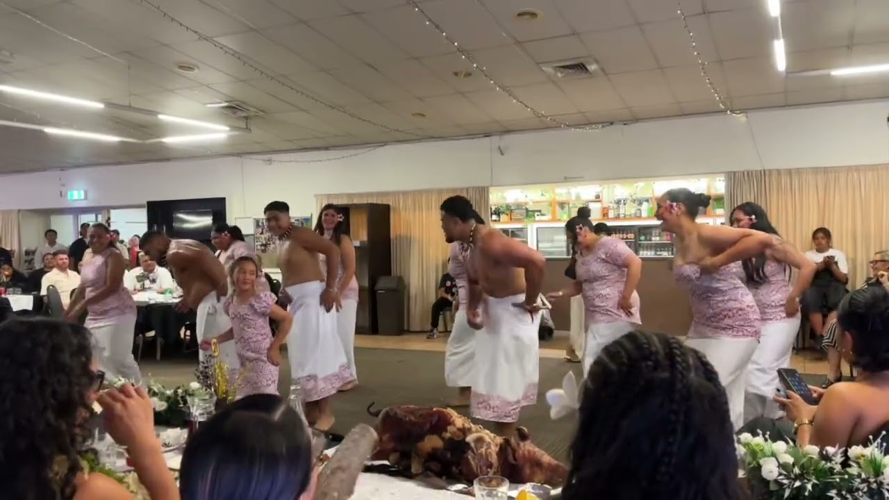 Lomi Lomi 🔥 Fast & Powerful Traditional Samoan Dance