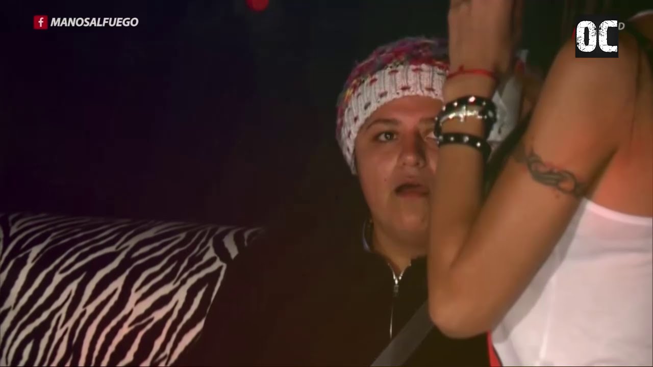 Manos al Fuego - Carolina y María Carolina HD